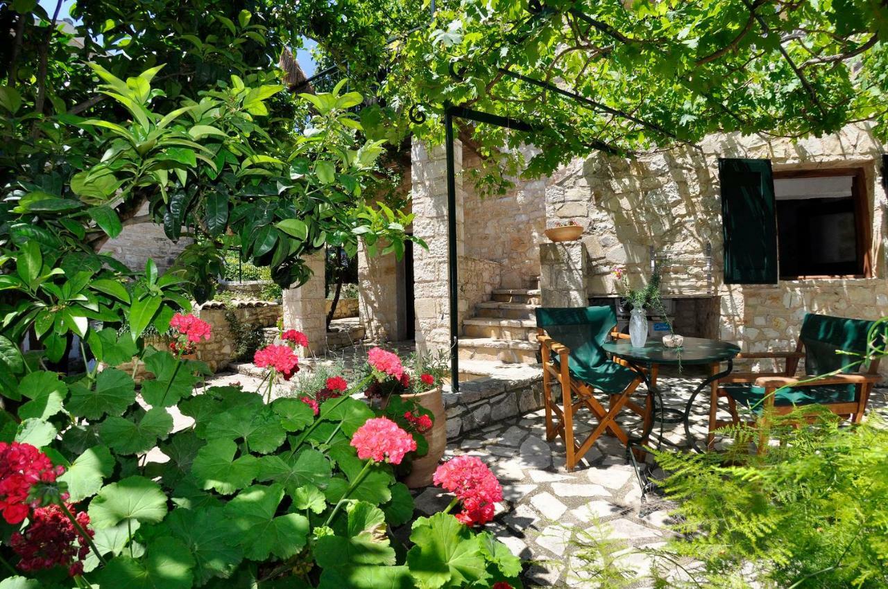Adamantia Hotel Gaios Exterior photo
